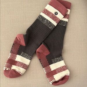NWOT Club Pilates Grip Crew Socks Size S
